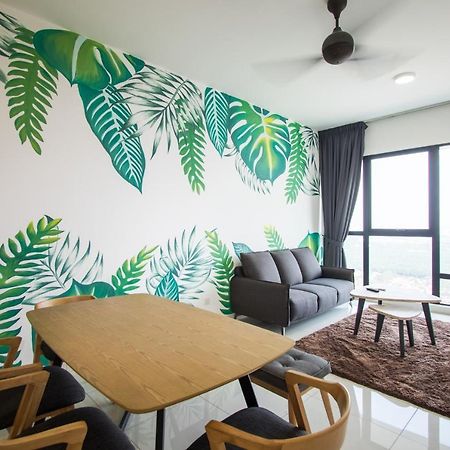 Holi Southkey Art Suite Johor Bahru Exterior photo