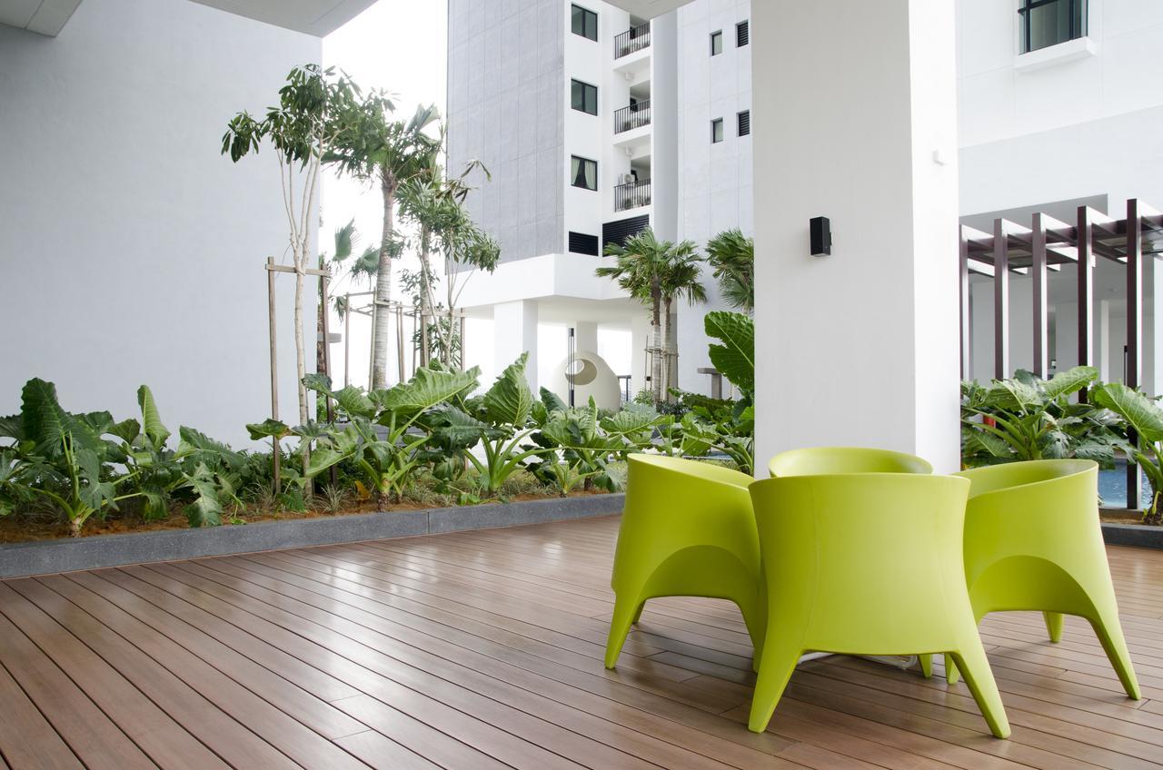 Holi Southkey Art Suite Johor Bahru Exterior photo