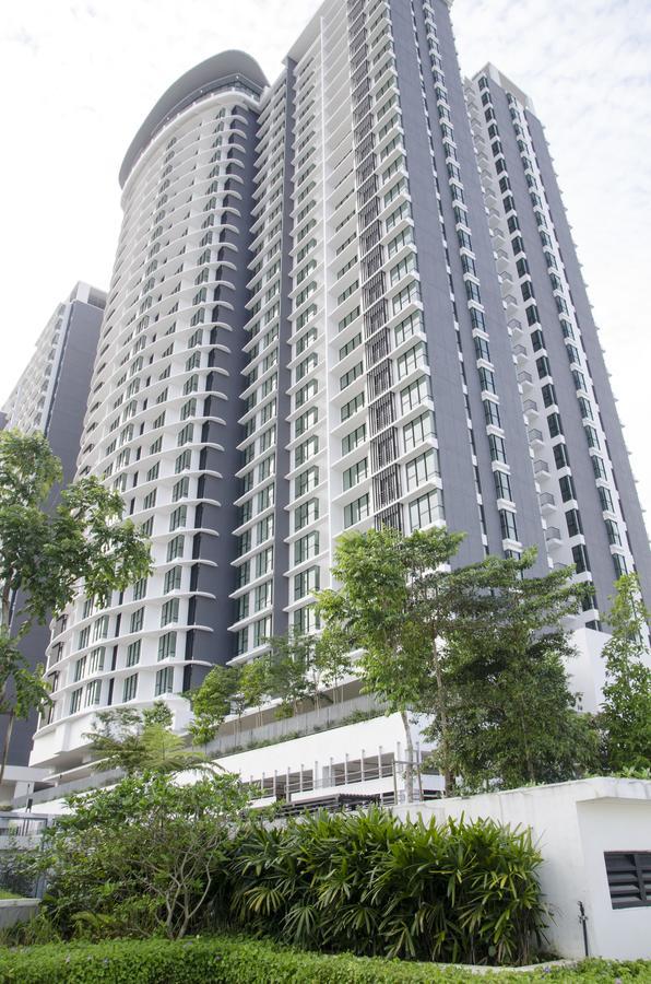 Holi Southkey Art Suite Johor Bahru Exterior photo