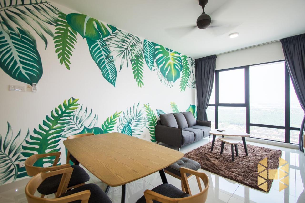 Holi Southkey Art Suite Johor Bahru Exterior photo