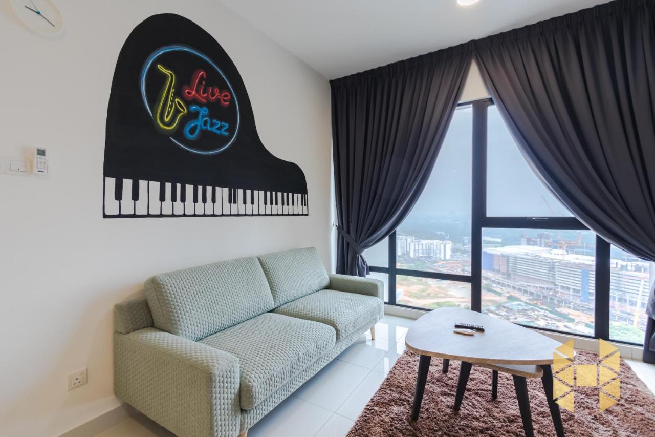 Holi Southkey Art Suite Johor Bahru Exterior photo