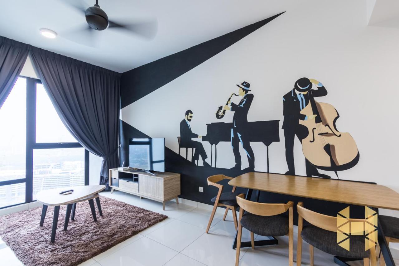 Holi Southkey Art Suite Johor Bahru Exterior photo