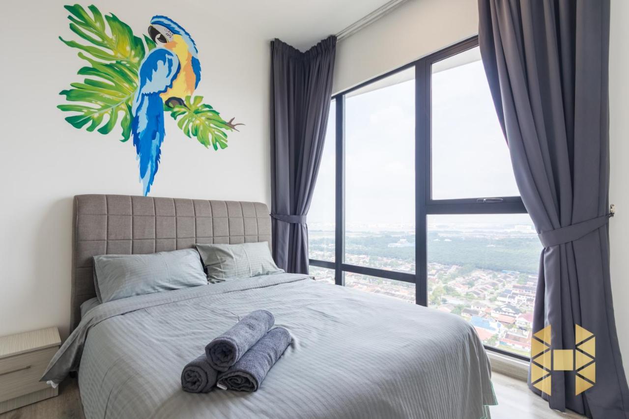 Holi Southkey Art Suite Johor Bahru Exterior photo