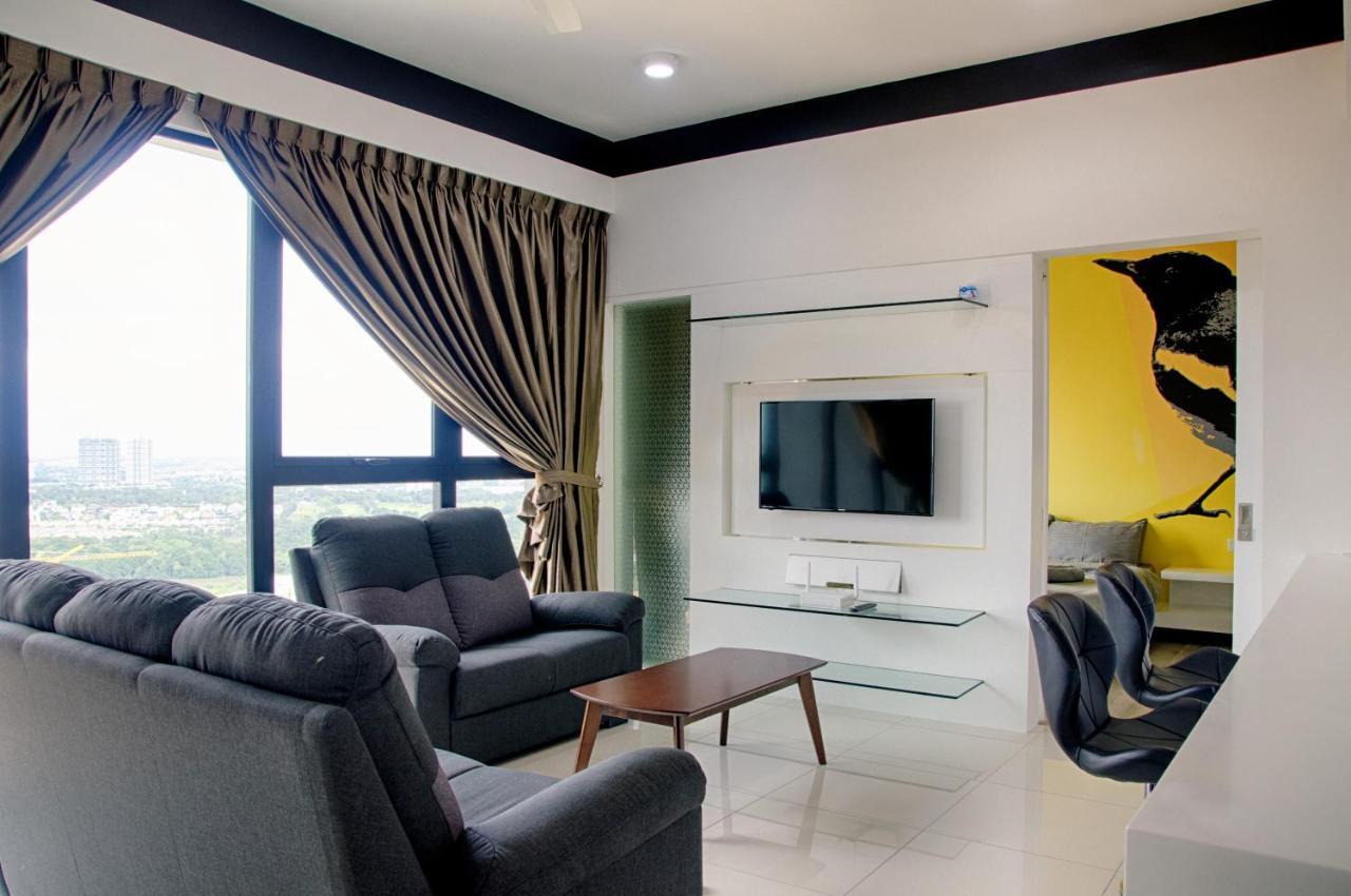 Holi Southkey Art Suite Johor Bahru Room photo