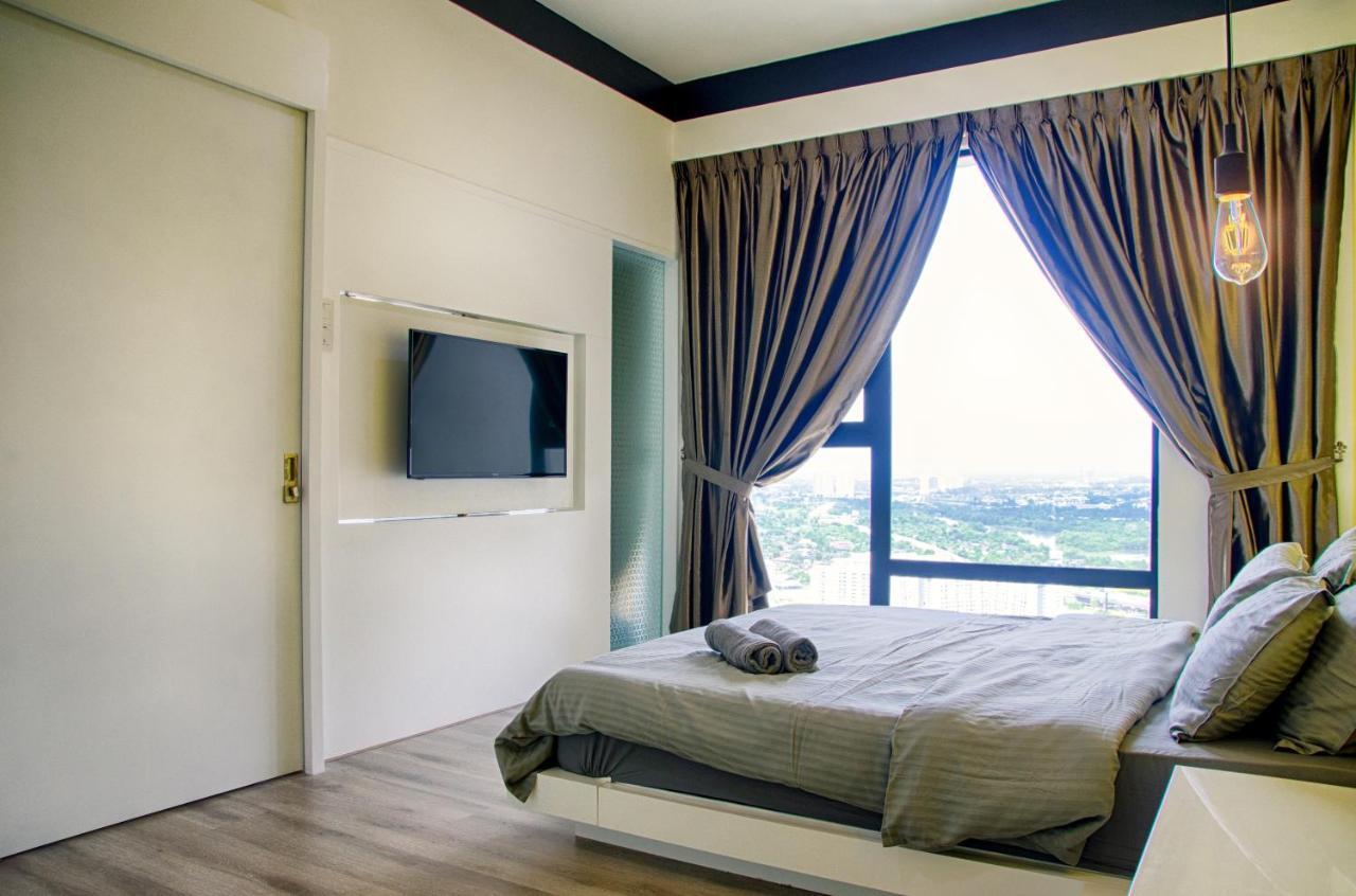 Holi Southkey Art Suite Johor Bahru Room photo
